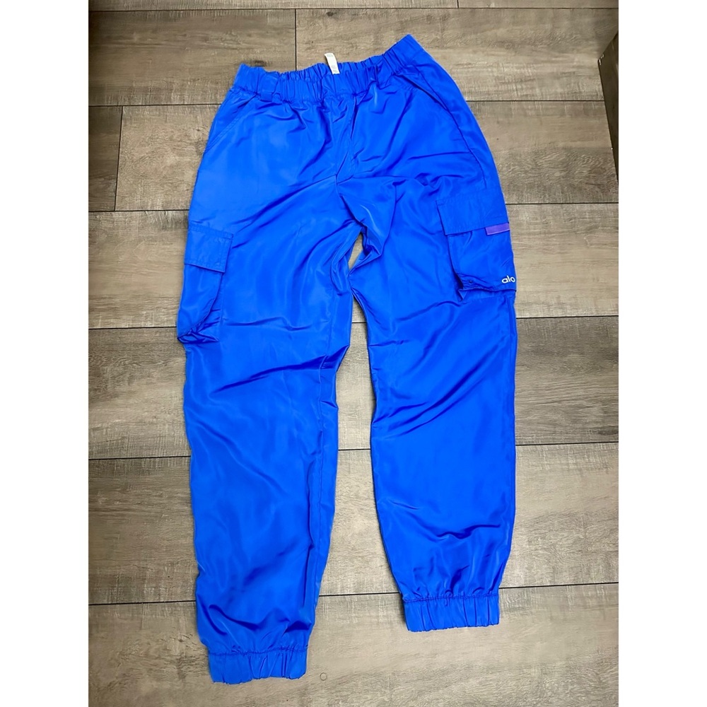 Alo Yoga Bright Blue “It Girl” Cargo Pants Size M